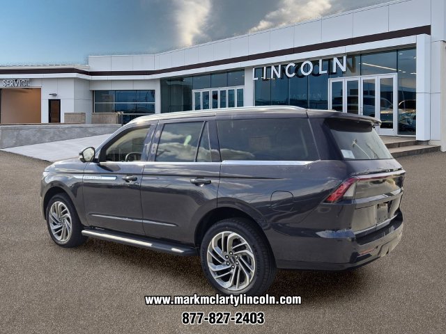 New 2027 Lincoln Navigator Premiere AWD/4WD image 3