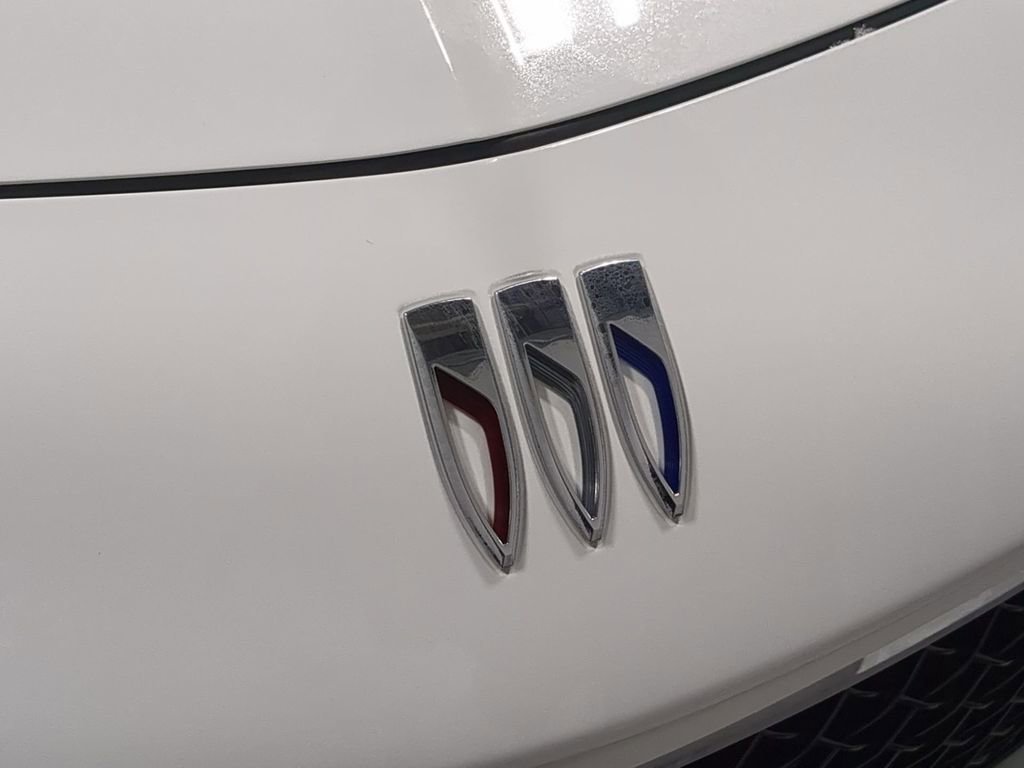 Used 2025 Buick Encore GX Sport Touring w/ Comfort Package image 23