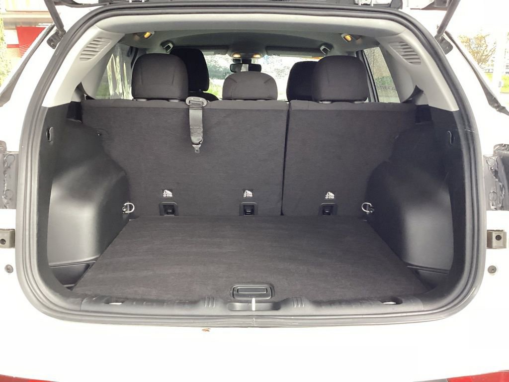 Used 2022 Jeep Compass Sport image 12