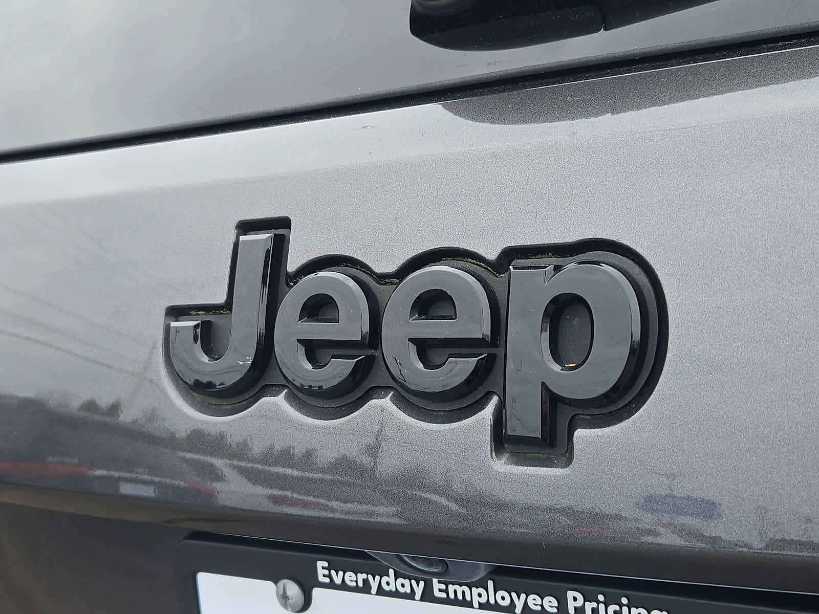 Used 2021 Jeep Grand Cherokee Laredo X image 29