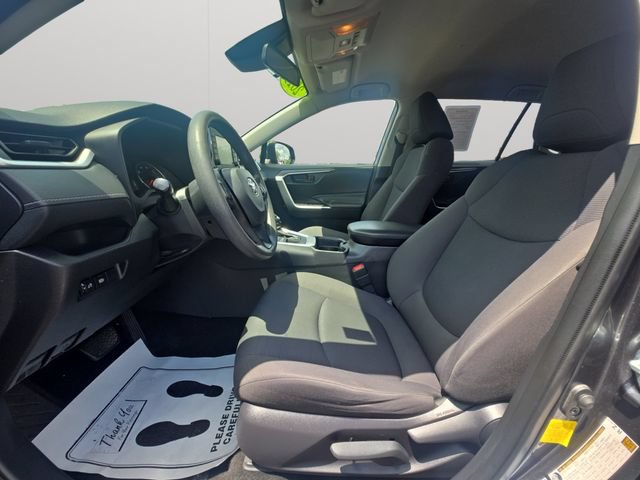 Used 2019 Toyota RAV4 LE w/ All Weather Liner Package AWD/4WD image 10
