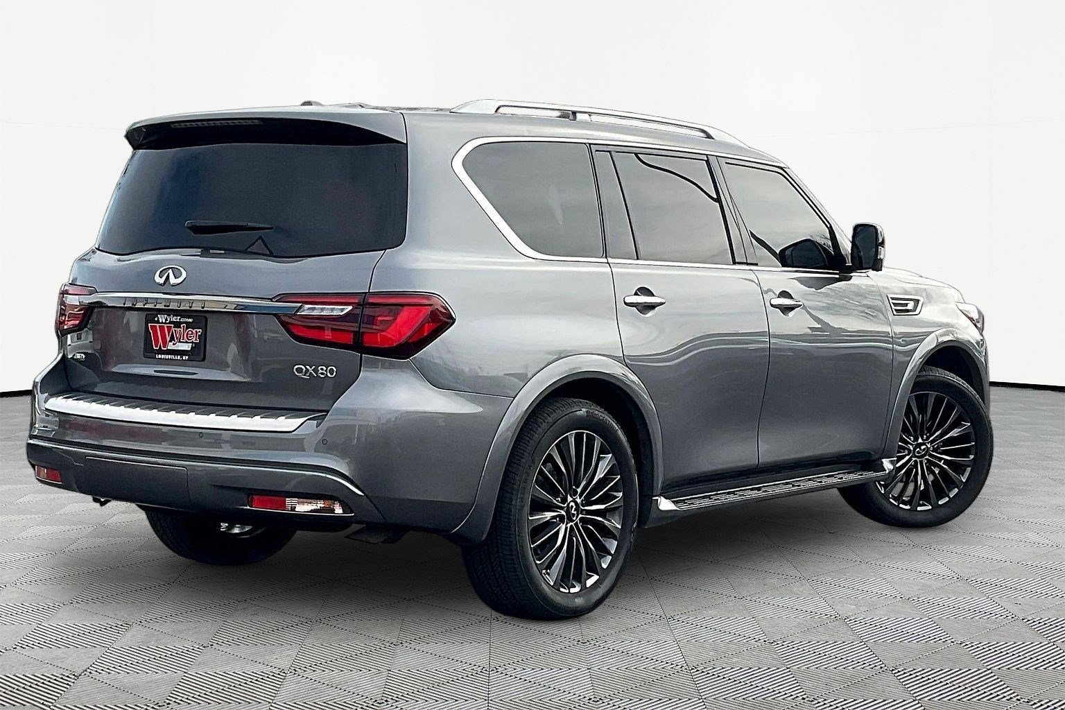 Used 2021 INFINITI QX80 Premium Select w/ All-Season Package AWD/4WD image 6