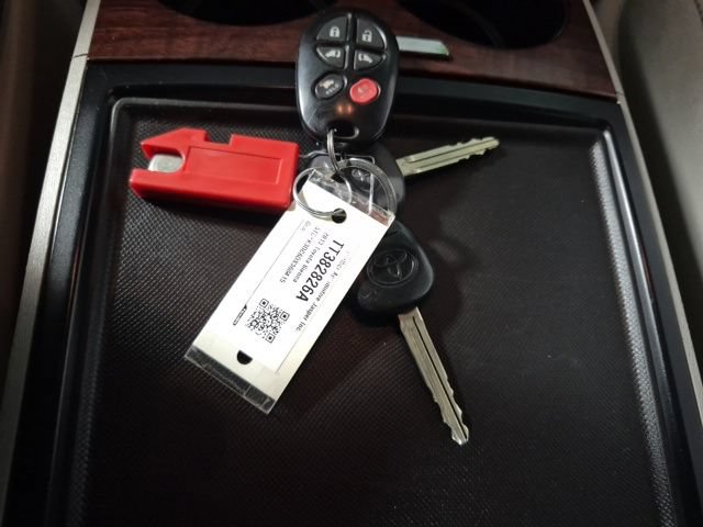 Used 2013 Toyota Sienna XLE FWD image 18