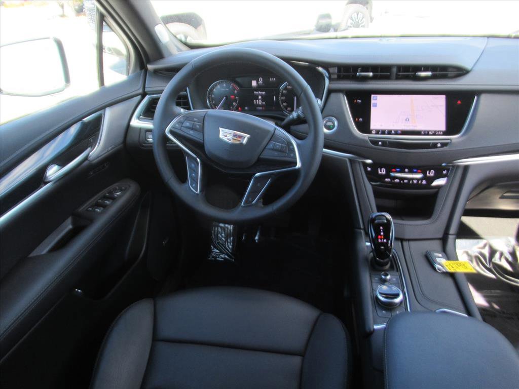 Used 2025 Cadillac XT5 Premium Luxury image 12