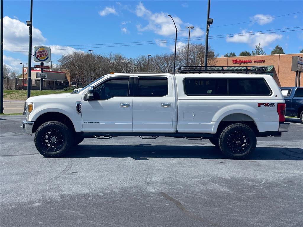 Used 2017 Ford F350 XLT w/ XLT Premium Package image 4
