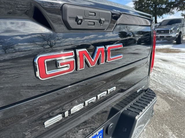 Used 2022 GMC Sierra 1500 SLT w/ SLT Premium Package AWD/4WD image 15
