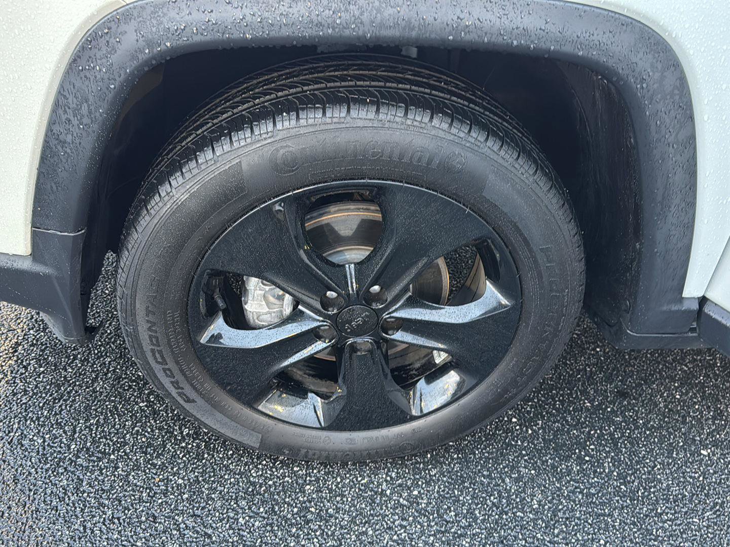 Used 2021 Jeep Compass Latitude image 30