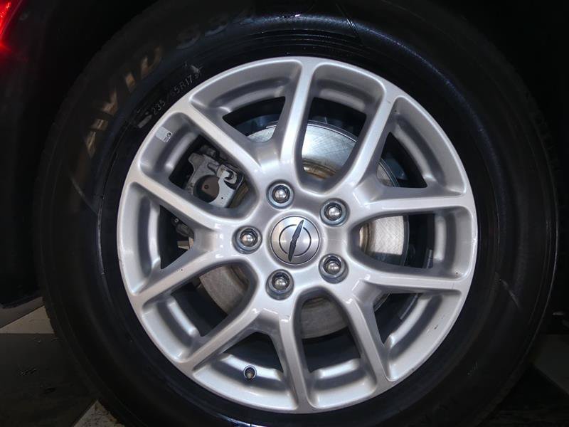 Used 2024 Chrysler Pacifica Touring-L FWD image 36