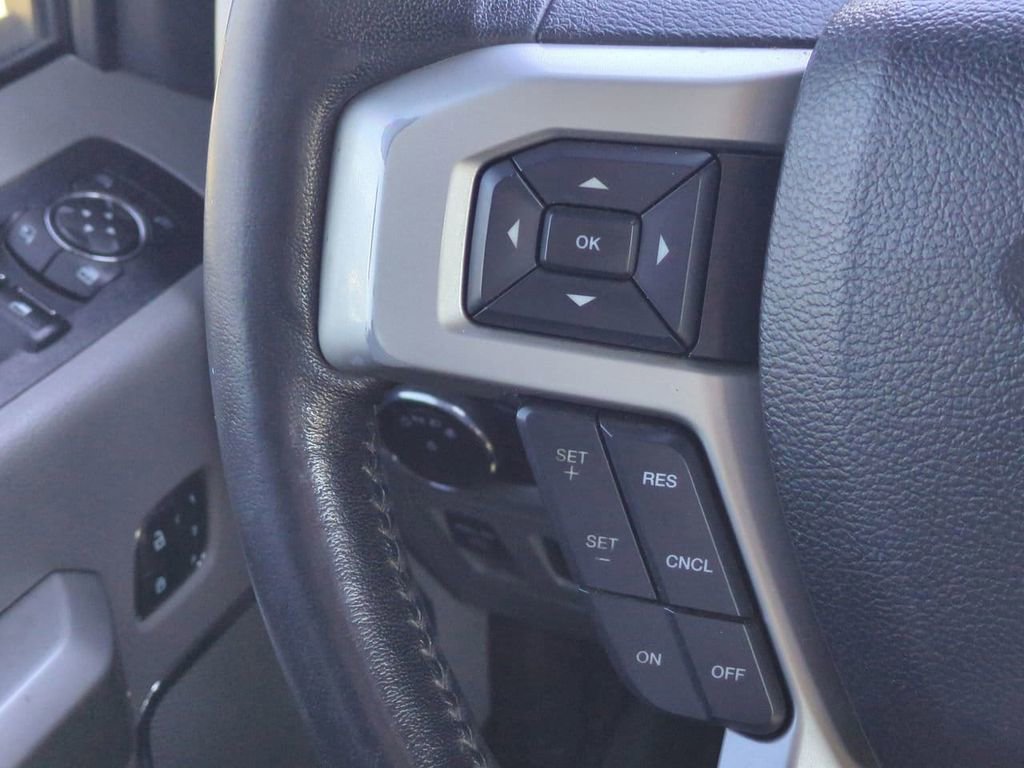 Used 2018 Ford F150 Lariat w/ Trailer Tow Package image 26