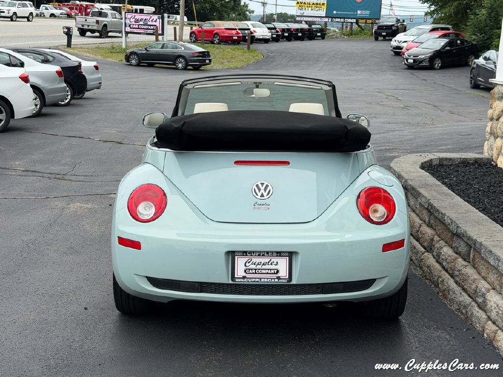 Used 2010 Volkswagen Beetle Final Edition FWD image 11