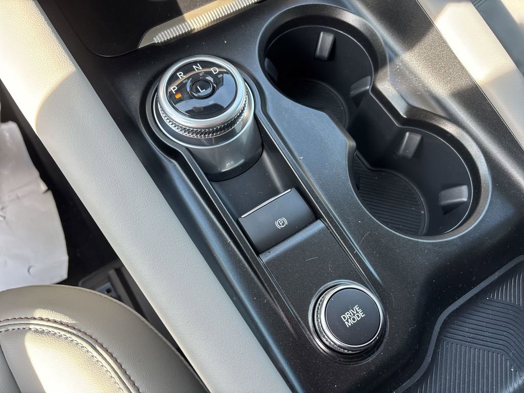 Used 2025 Ford Explorer Active w/ Active Comfort Package image 22