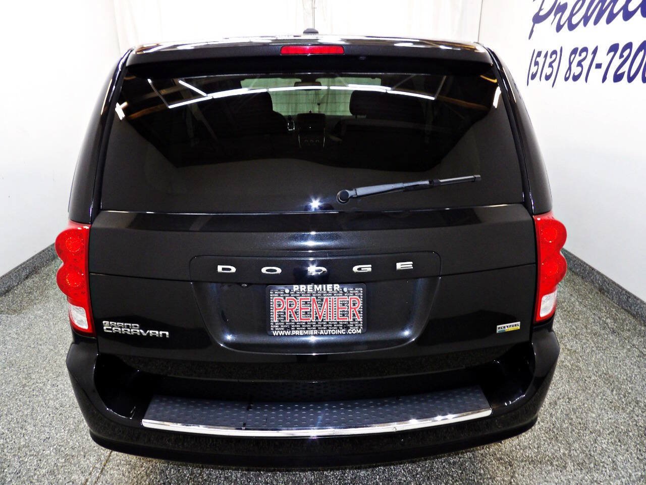 Used 2018 Dodge Grand Caravan SE w/ UConnect Hands-Free Group FWD image 5