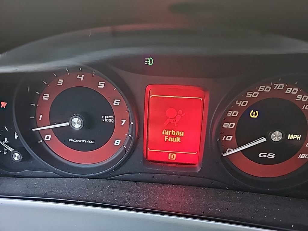 Used 2009 Pontiac G8 GT w/ Premium Package image 10