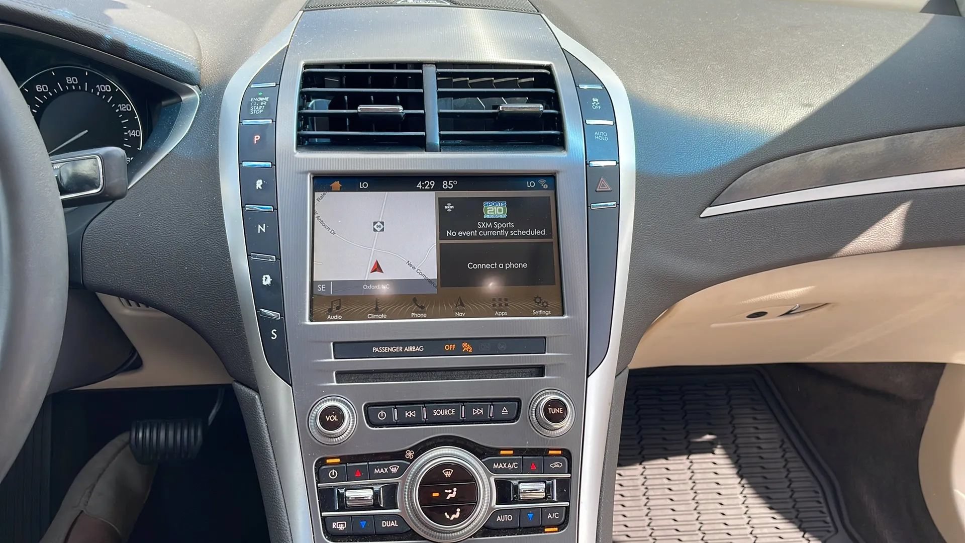 Used 2018 Lincoln MKZ Reserve FWD image 12