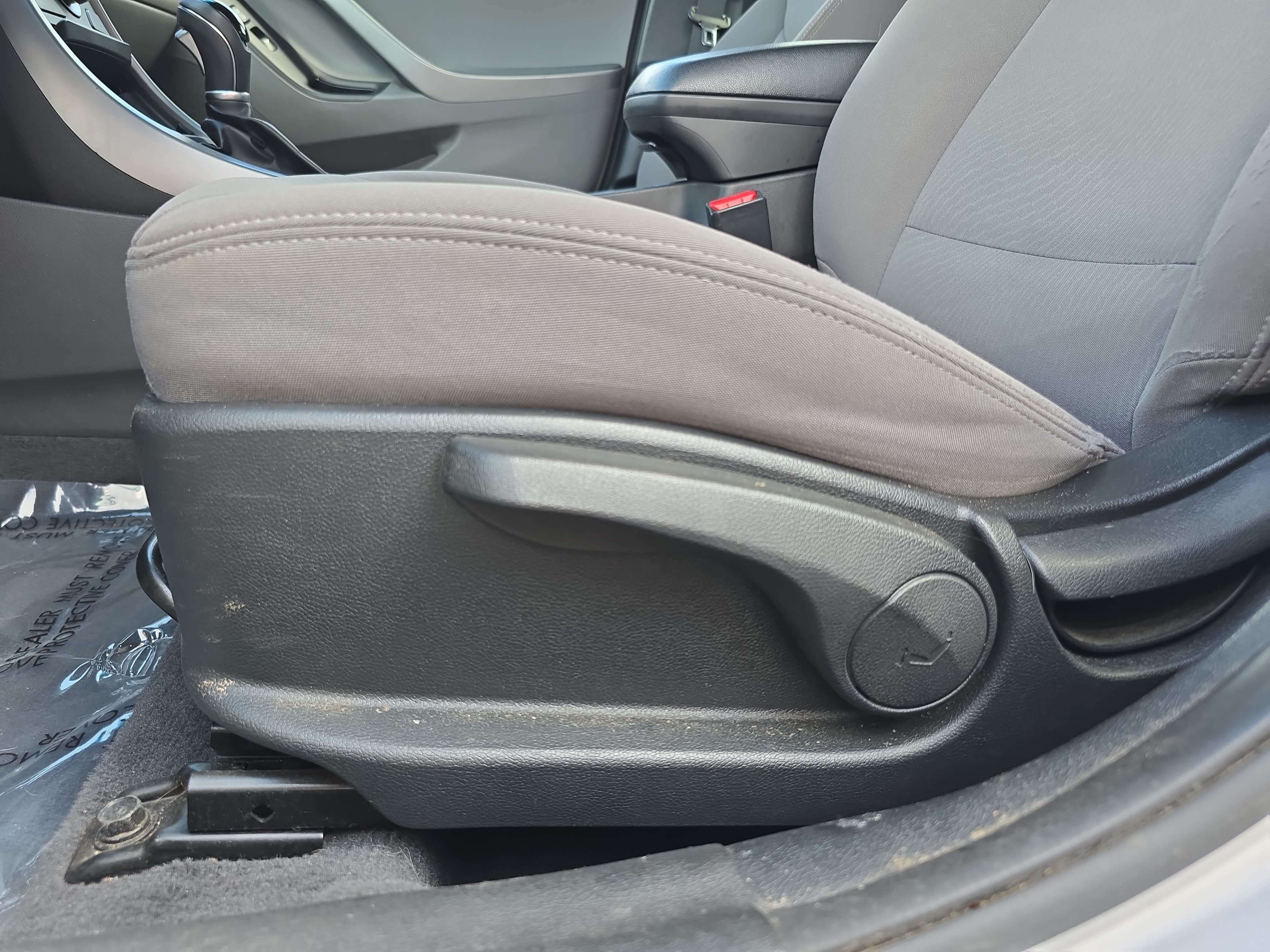 Used 2016 Hyundai Elantra SE FWD image 25