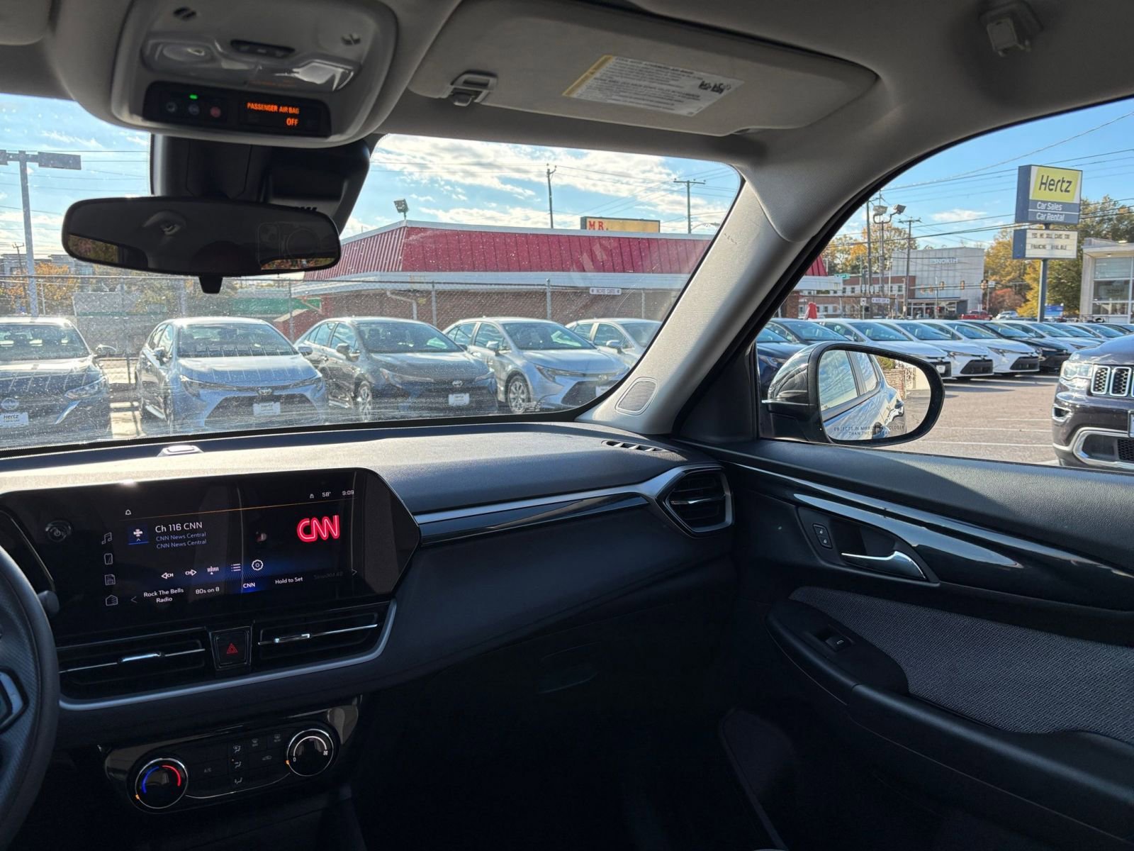 Used 2025 Chevrolet TrailBlazer LT image 33