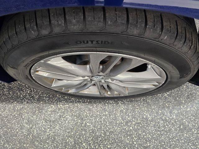 Used 2015 Toyota Camry SE FWD image 40
