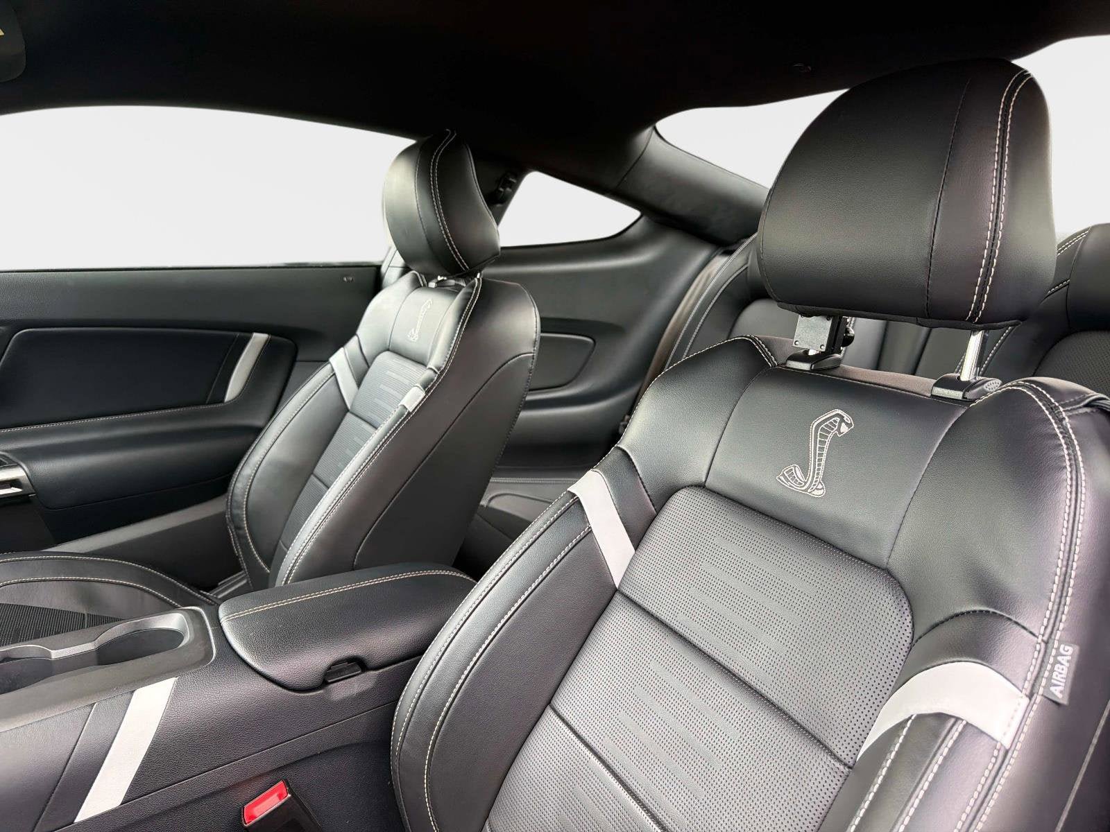 Used 2021 Ford Mustang Shelby GT500 w/ Technology Package RWD image 15