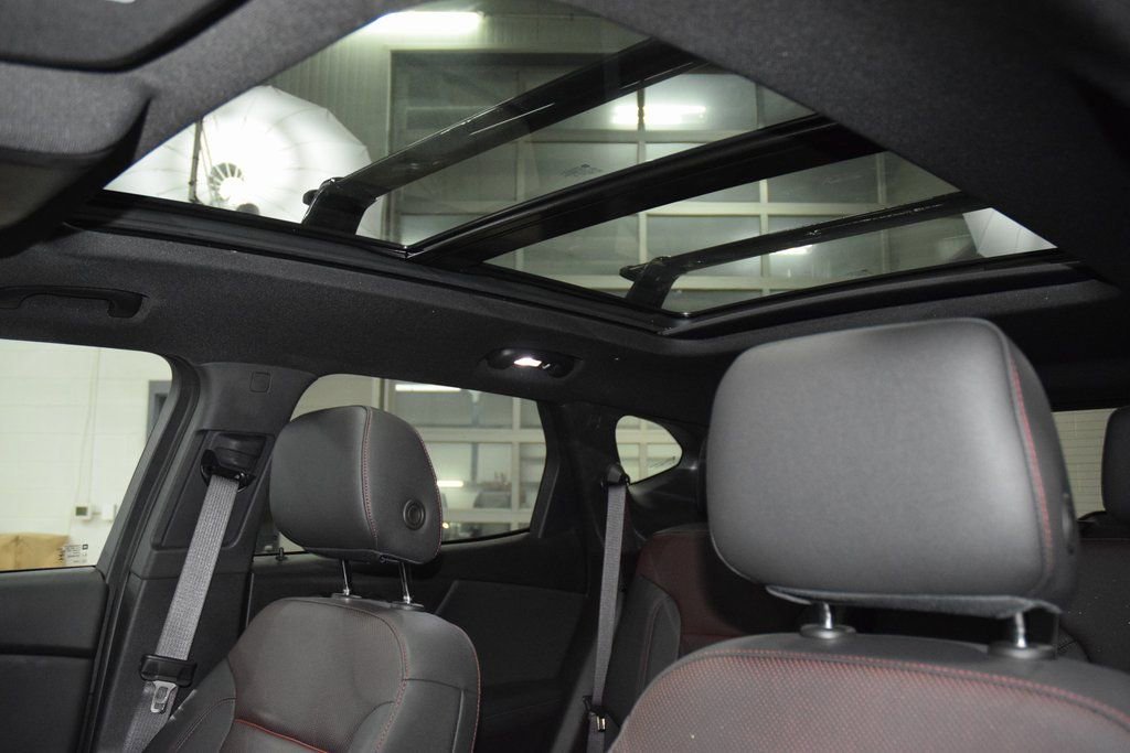 Used 2024 Chevrolet Blazer RS w/ Enhanced Convenience Package image 53