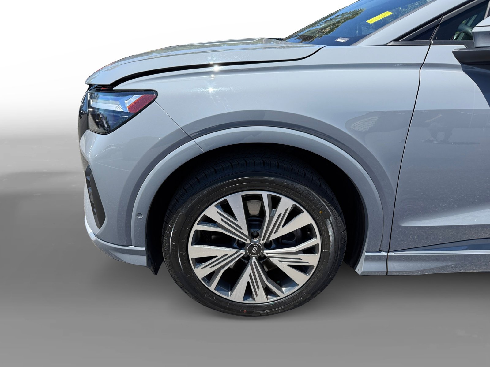 Used 2023 Audi Q4 e-tron Premium Plus w/ Premium Plus RWD image 9