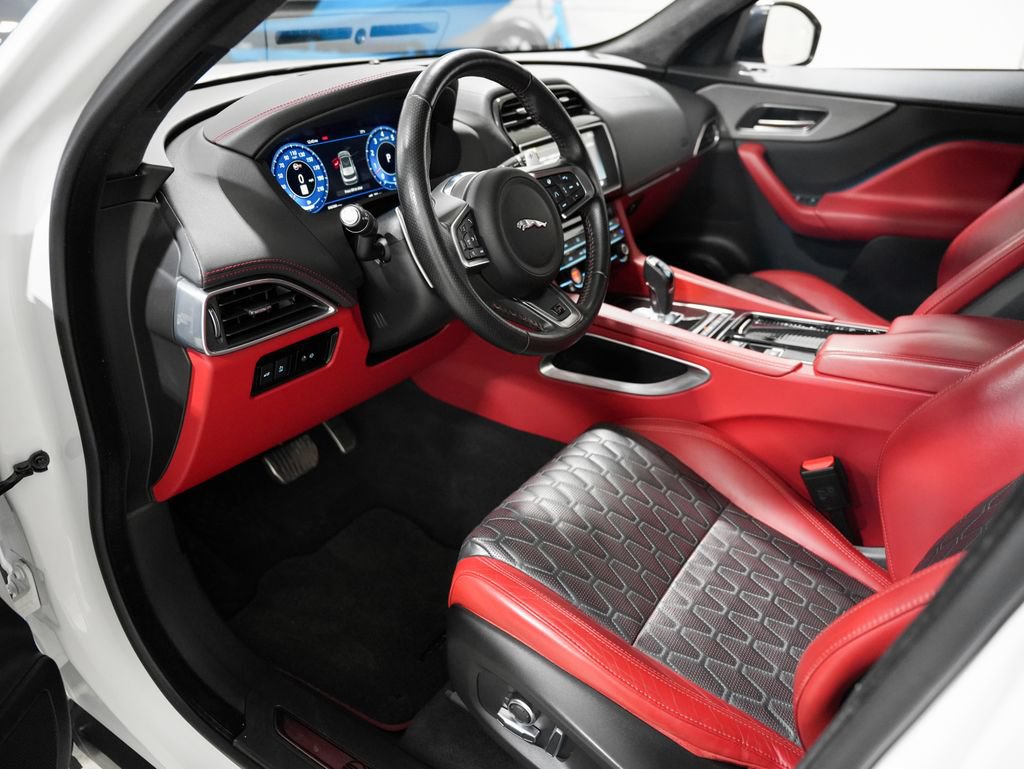 Used 2020 Jaguar F-PACE SVR AWD/4WD image 9