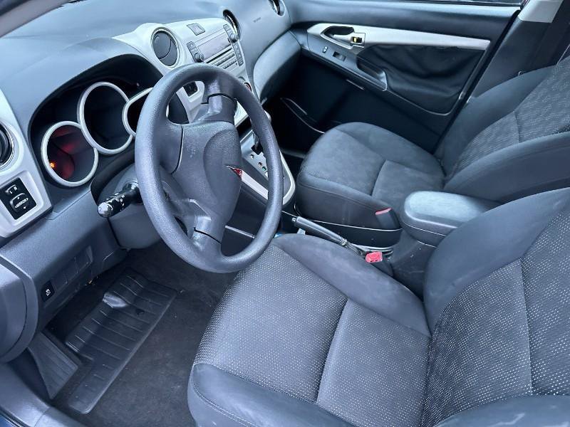 Used 2009 Pontiac Vibe w/ Preferred Package FWD image 7