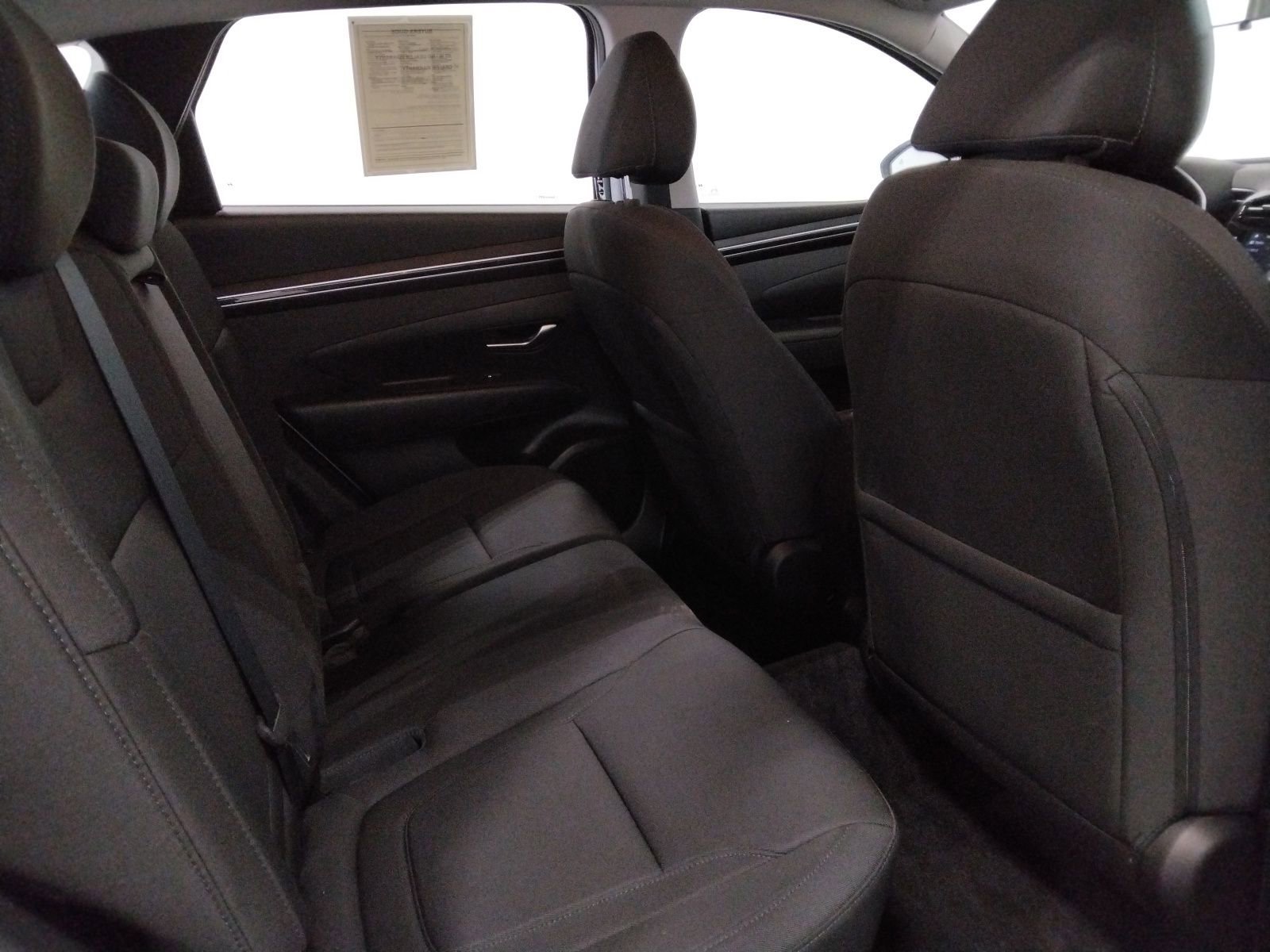 Used 2023 Hyundai Tucson SE image 32