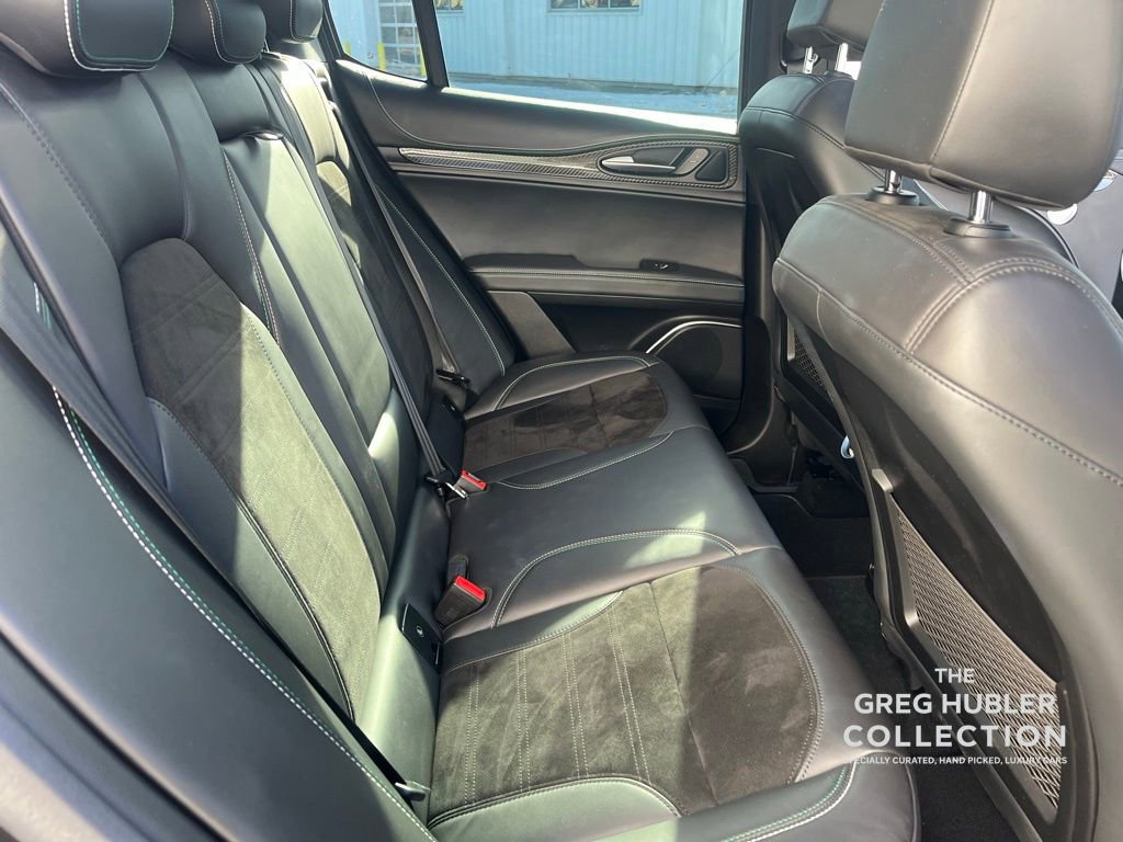 Used 2020 Alfa Romeo Stelvio Quadrifoglio image 12