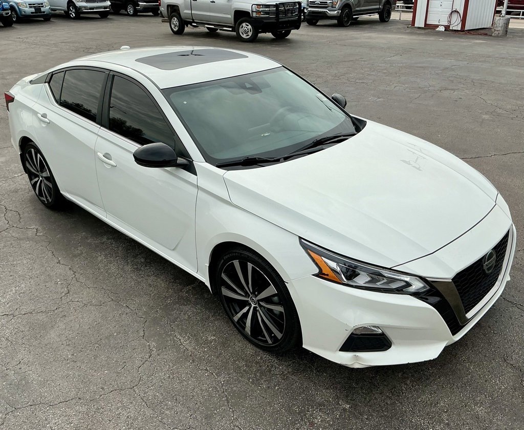 Used 2021 Nissan Altima 2.5 SR w/ SR Premium Package image 4