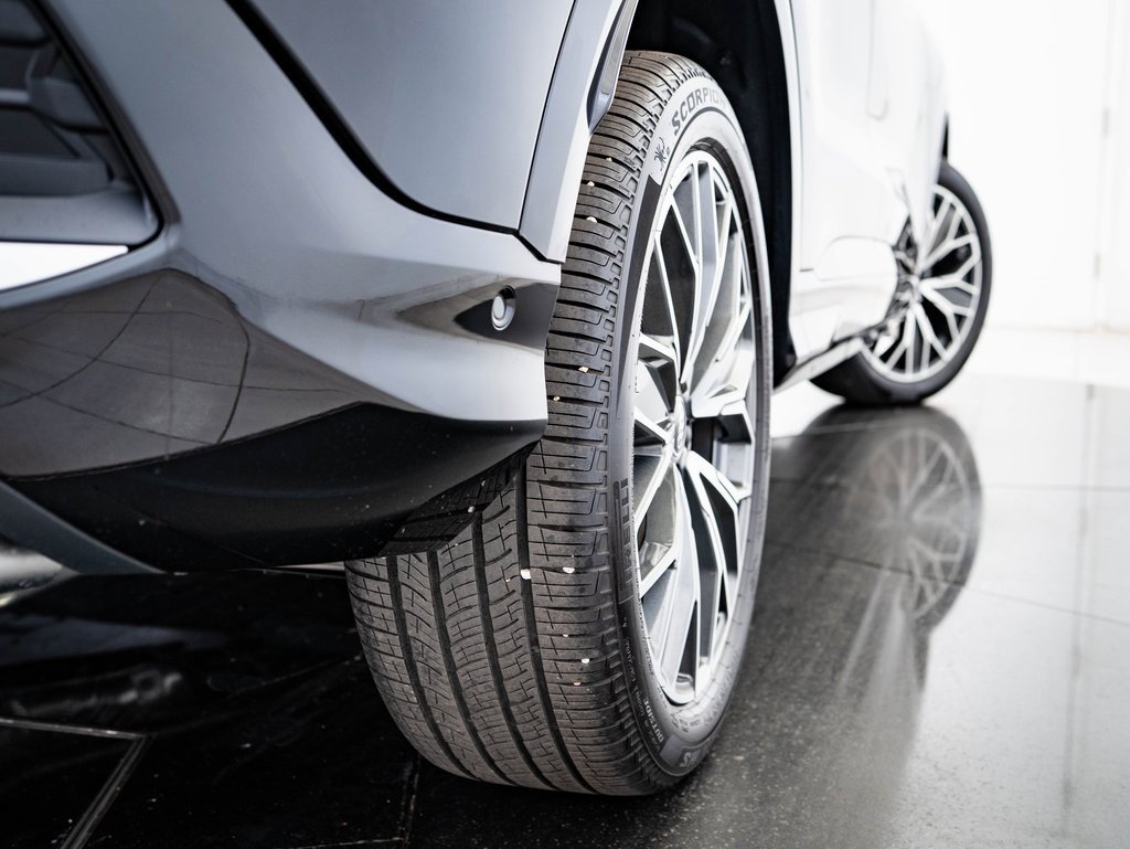 Certified 2025 Audi Q5 2.0T Premium Plus image 41