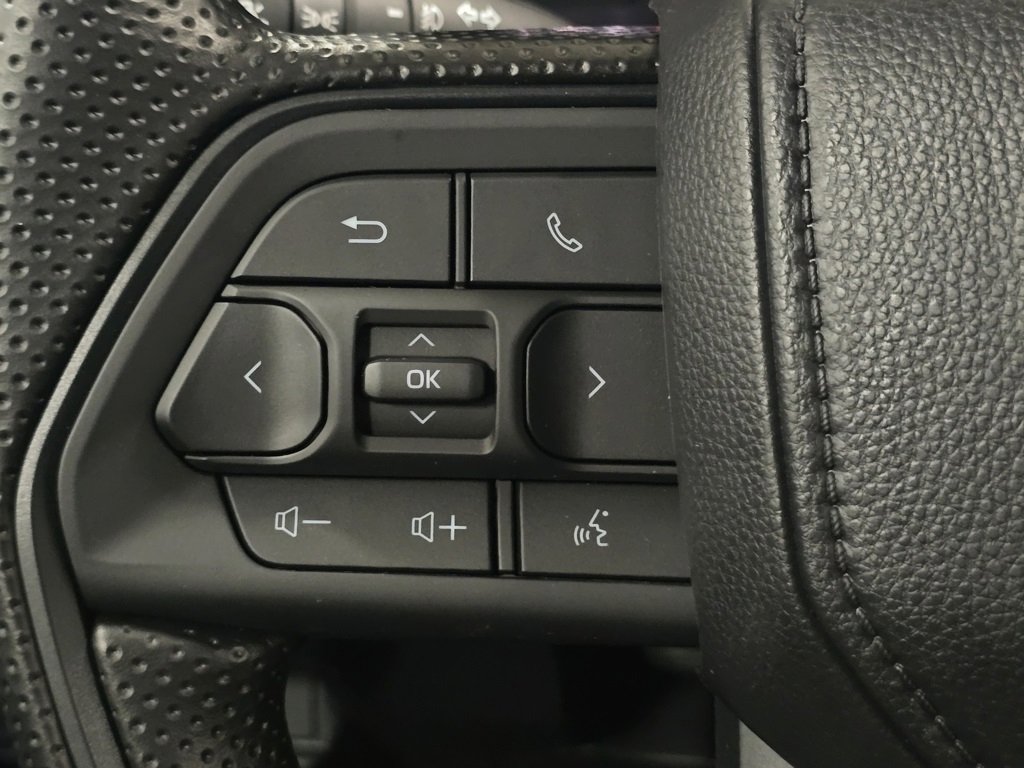 New 2025 Toyota Tacoma SR5 image 31