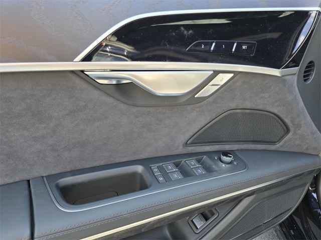 New 2025 Audi A8 L 3.0T image 38