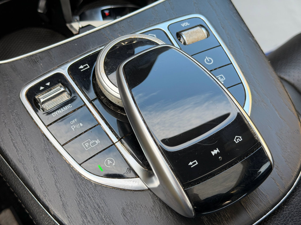 Used 2019 Mercedes-Benz E 300 4MATIC image 22