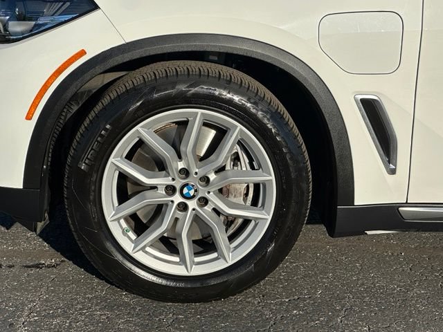 Used 2021 BMW X5 xDrive45e AWD/4WD image 11