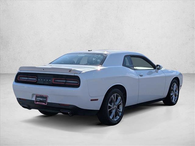 Used 2021 Dodge Challenger SXT image 5