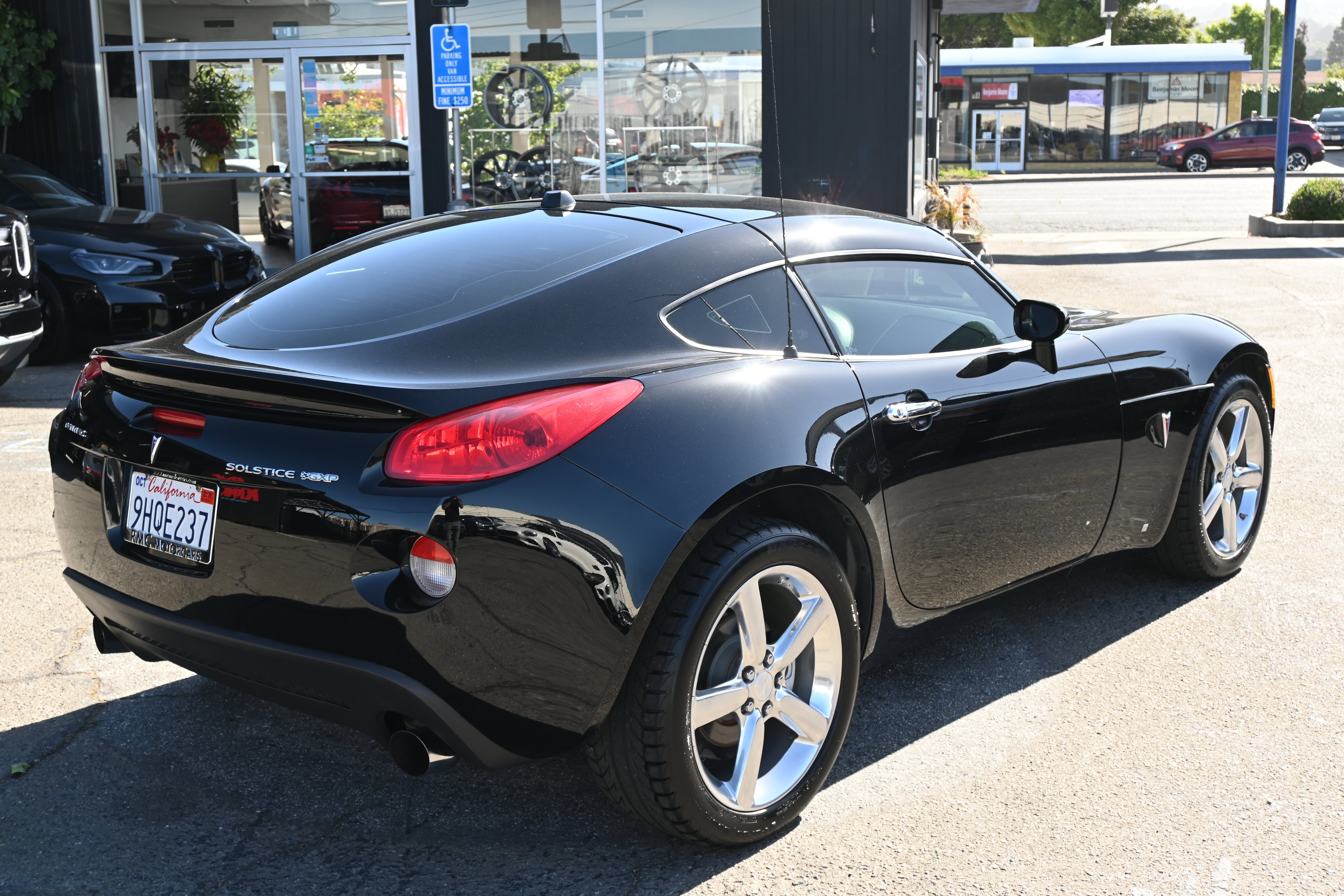 Used 2009 Pontiac Solstice GXP w/ Premium Package RWD image 6