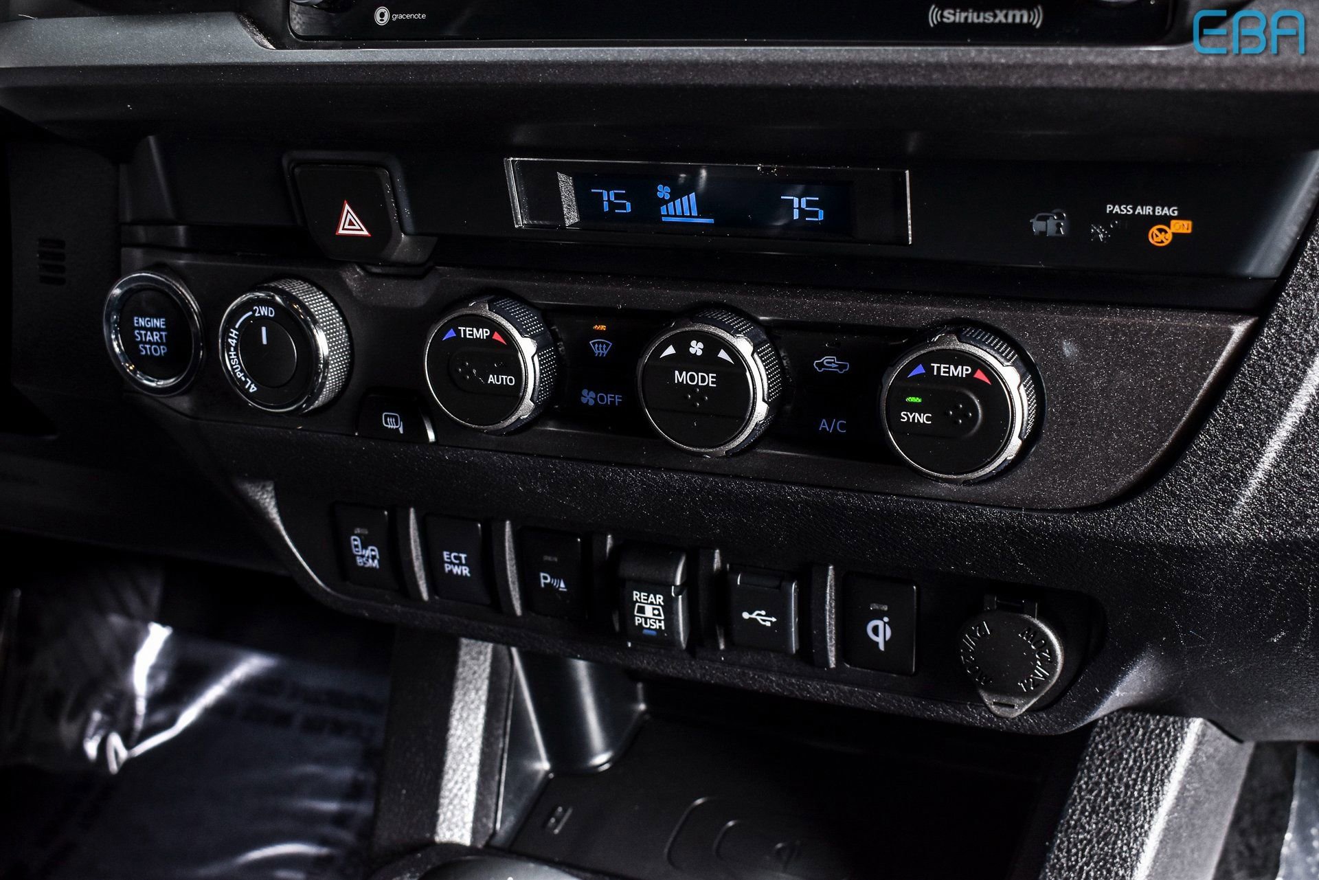 Used 2023 Toyota Tacoma TRD Off-Road w/ Technology Package image 5