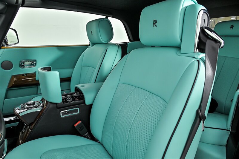 Used 2013 Rolls-Royce Phantom Drophead Coupe RWD image 21