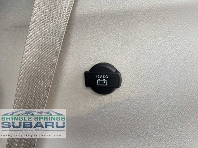 Used 2024 Chrysler Pacifica Touring-L FWD image 23