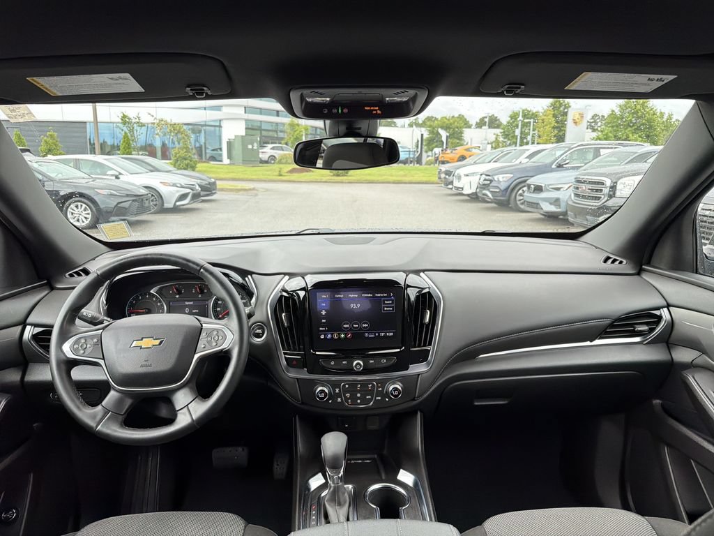 Used 2023 Chevrolet Traverse LT AWD/4WD image 22