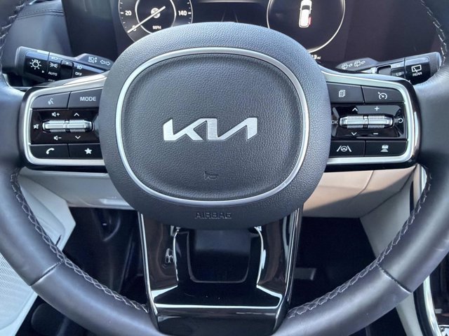 Used 2024 Kia Carnival SX Prestige image 27