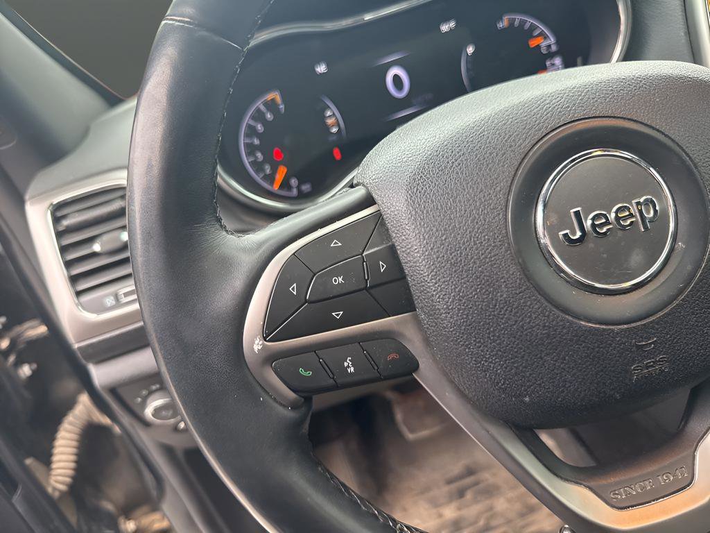 Used 2018 Jeep Grand Cherokee Altitude image 15