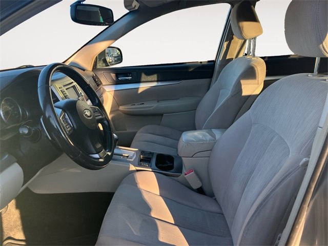 Used 2014 Subaru Outback 2.5i Premium image 9