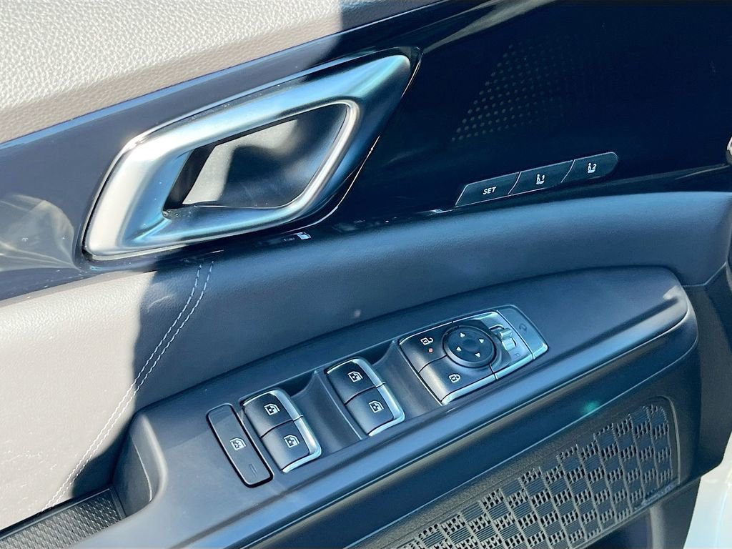 Certified 2026 Kia Carnival SX Prestige image 12