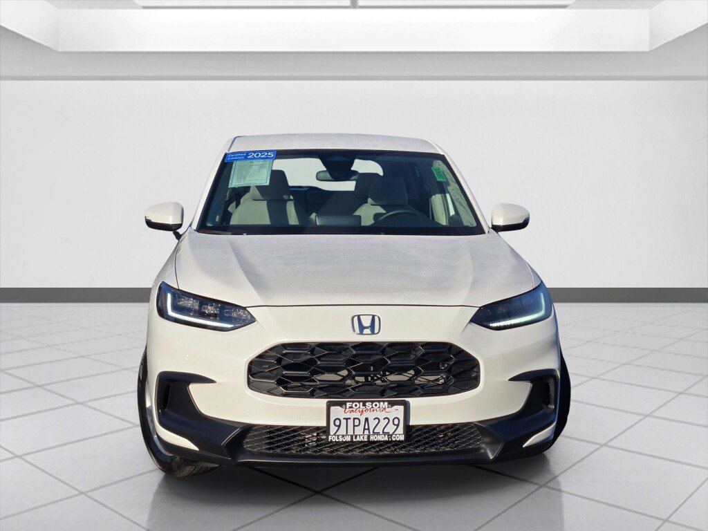 Certified 2025 Honda HR-V LX image 2