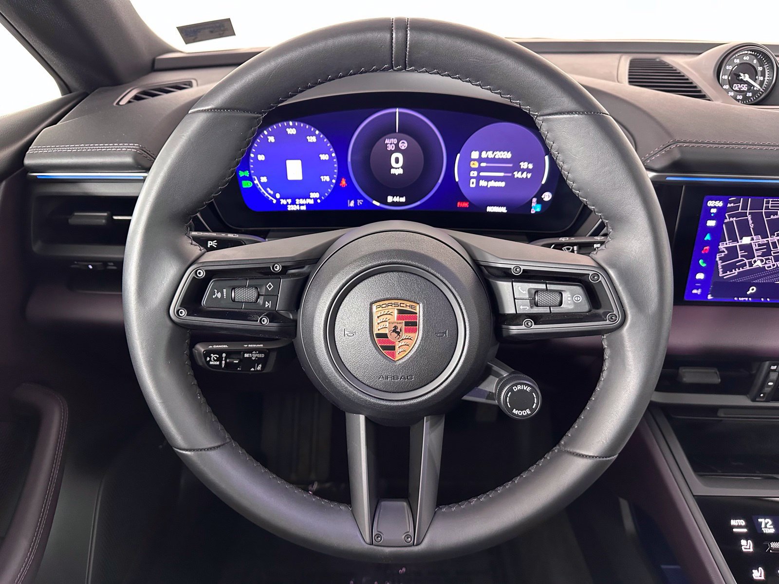 Used 2024 Porsche Macan 4 Electric AWD/4WD image 8