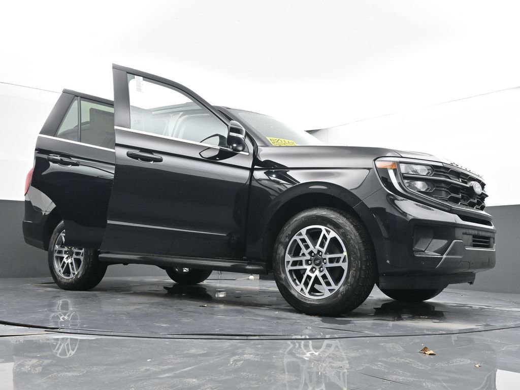 New 2026 Ford Expedition Active image 65