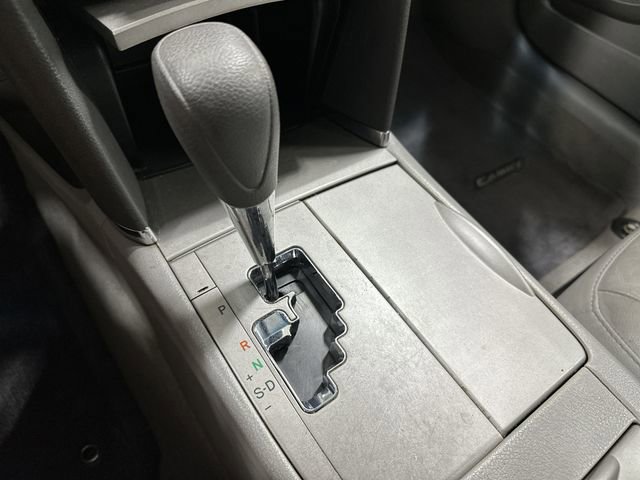 Used 2010 Toyota Camry LE FWD image 29