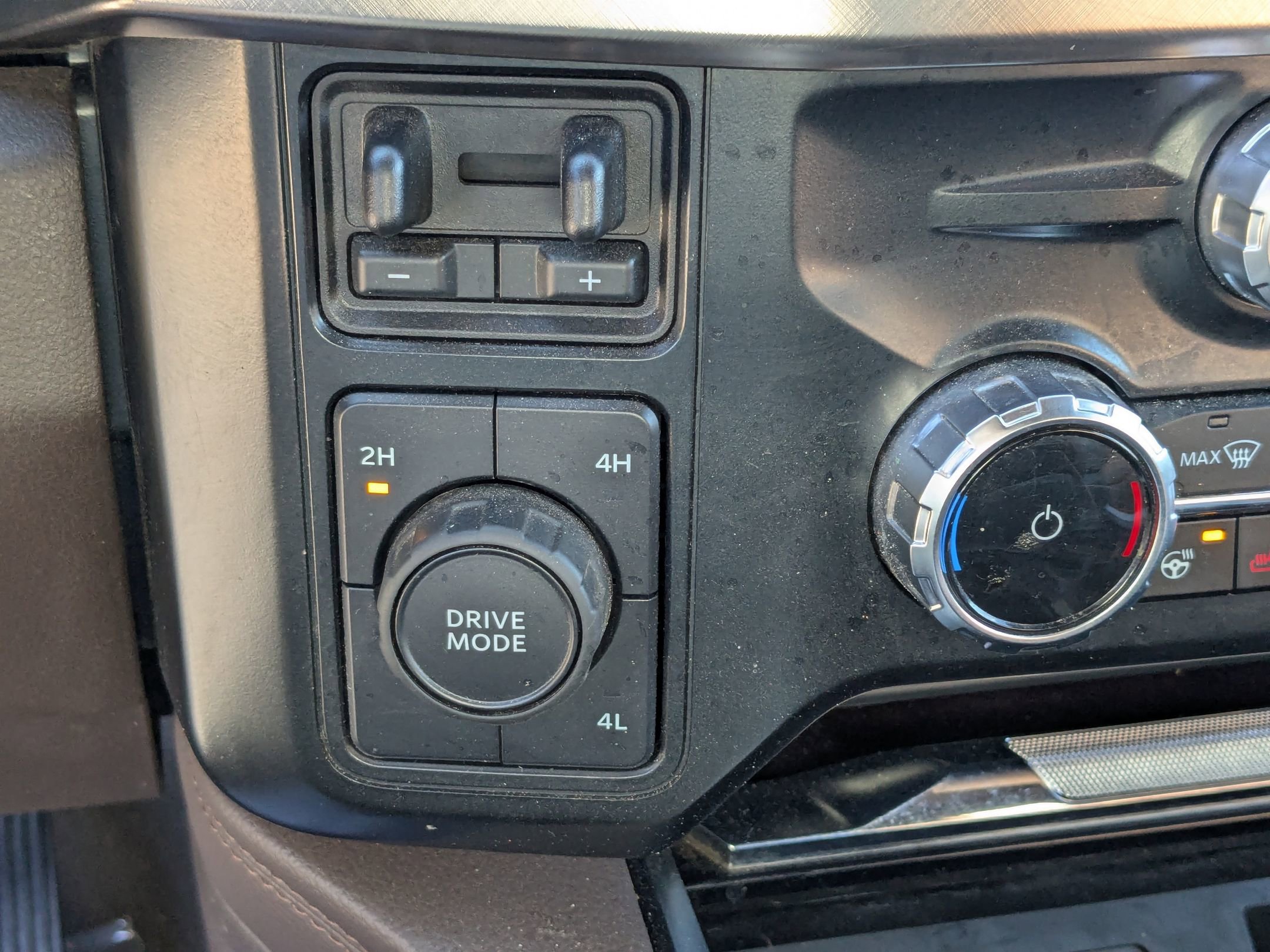 Used 2023 Ford F450 King Ranch w/ Chrome Package image 30