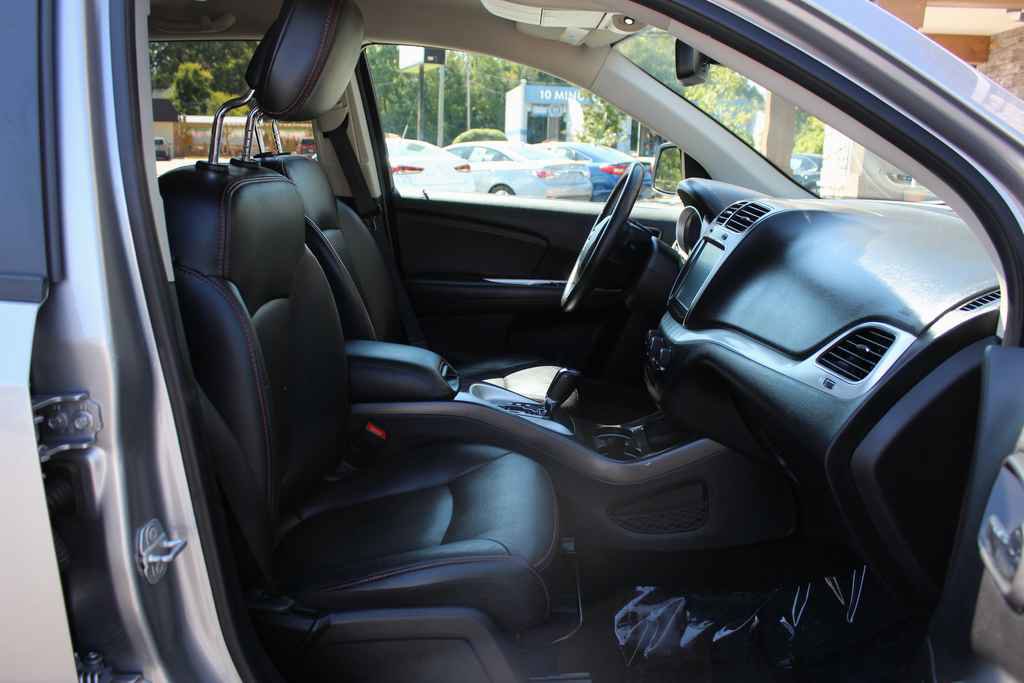 Used 2019 Dodge Journey GT image 32